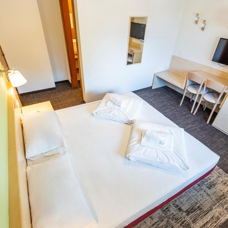 Hotel Heide Park - Doppelzimmer mit Balkon - 5