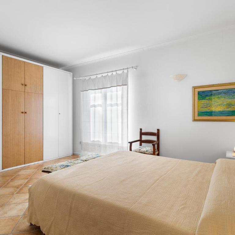 Villa Teresa - Four-Bedroom House - 22