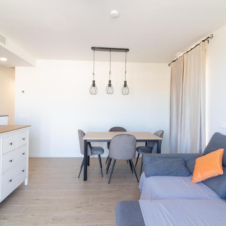 Global Vacacional, Apartamento con piscina en Puerto de Sagunto - Three-Bedroom Deluxe Apartment - 10