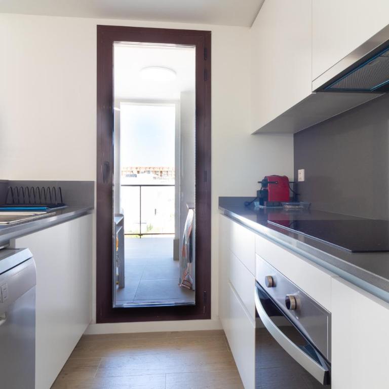 Global Vacacional, Apartamento con piscina en Puerto de Sagunto - Three-Bedroom Deluxe Apartment - 12
