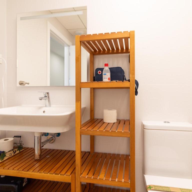 Global Vacacional, Apartamento con piscina en Puerto de Sagunto - Three-Bedroom Deluxe Apartment - 32