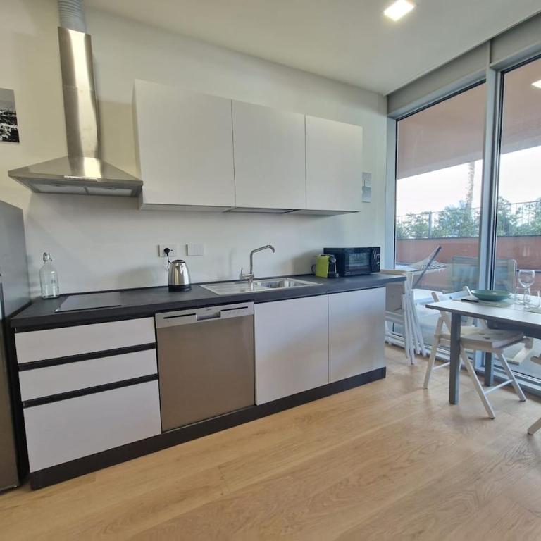Waterfront apartment with terrace - One-Bedroom Apartment - 2