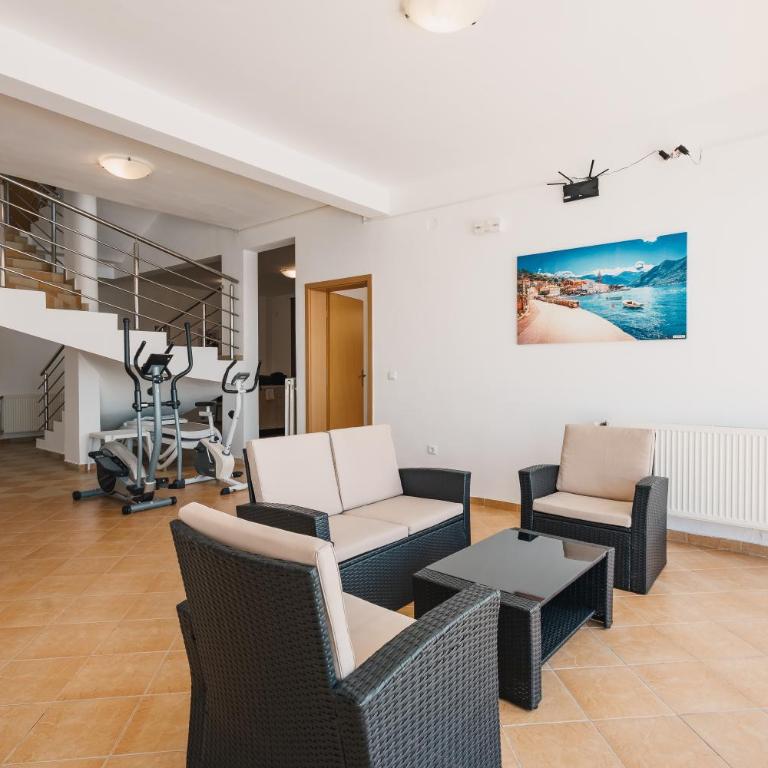 Orange Villa - 7 Bedrooms - 5 Star Location - Views - Pool - Villa - 48