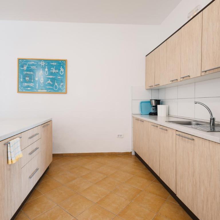 Orange Villa - 7 Bedrooms - 5 Star Location - Views - Pool - Villa - 45