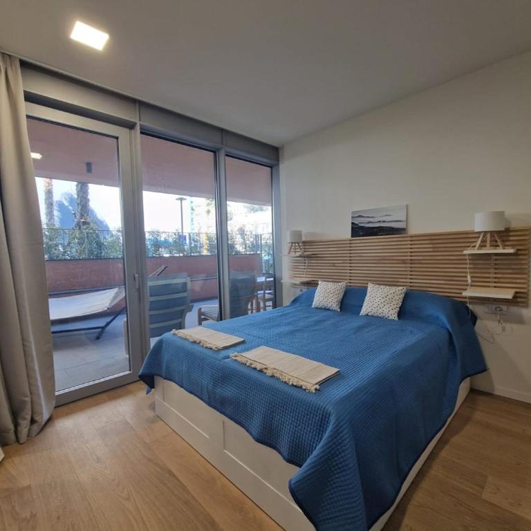 Waterfront apartment with terrace - One-Bedroom Apartment - 25