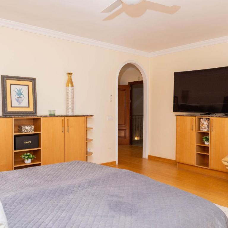 Large 4 Beds Cozy Villa 700 m Walk Las Cañas Beach - Villa - 65