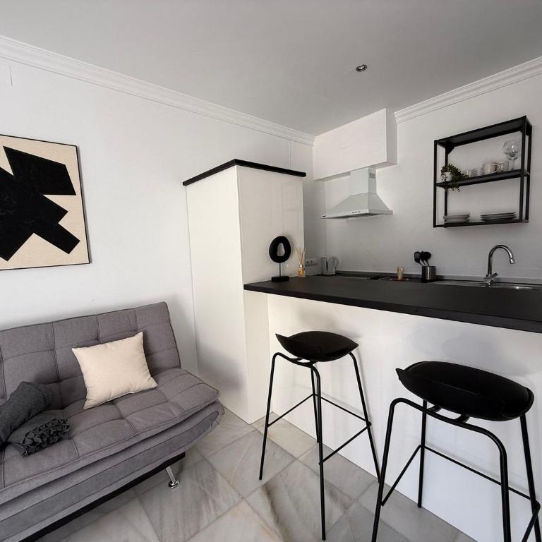 Le Corbusier Pool AC Parking Benalmádena Andra - One-Bedroom Apartment - 20