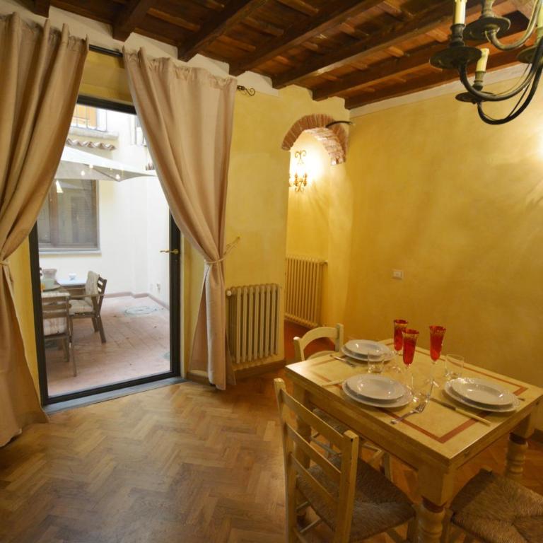UNYCA - Florence Spacious Apartment - Appartamento con 1 Camera da Letto - 1
