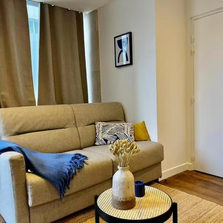 Celine 11 Appart Jaune chaleureux pour 4 voyageurs à Paris - Appartement 1 Chambre - 11