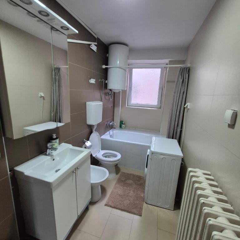 BUDGET - Authentic Belgrade Centre - Apartment #5, 4 Bedrooms, 1 full Bathroom, 1 Toilet - Apartment - 10