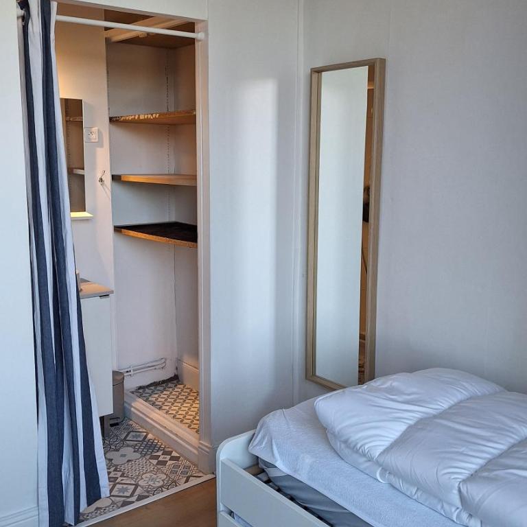 Appartement 2 chambres entièrement meublé et refait à neuf - Apartment mit 1 Schlafzimmer - 3