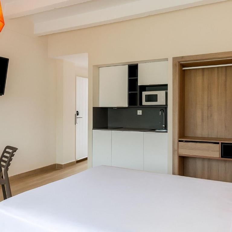 Medplaya Aparthotel Sant Eloi - Estudio - 4