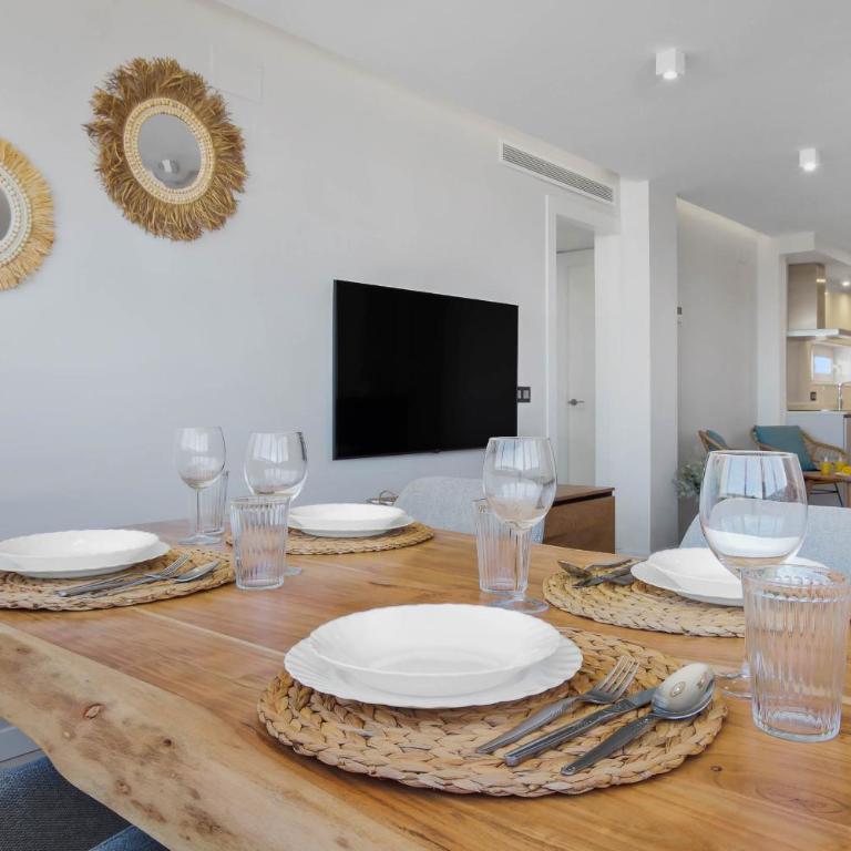 Moderno, con vistas y garaje a 100 metros de la playa - Apartamento de 2 dormitorios - 8