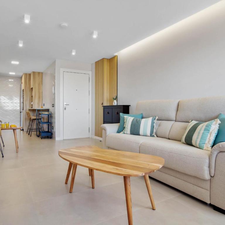 Moderno, con vistas y garaje a 100 metros de la playa - Apartamento de 2 dormitorios - 3