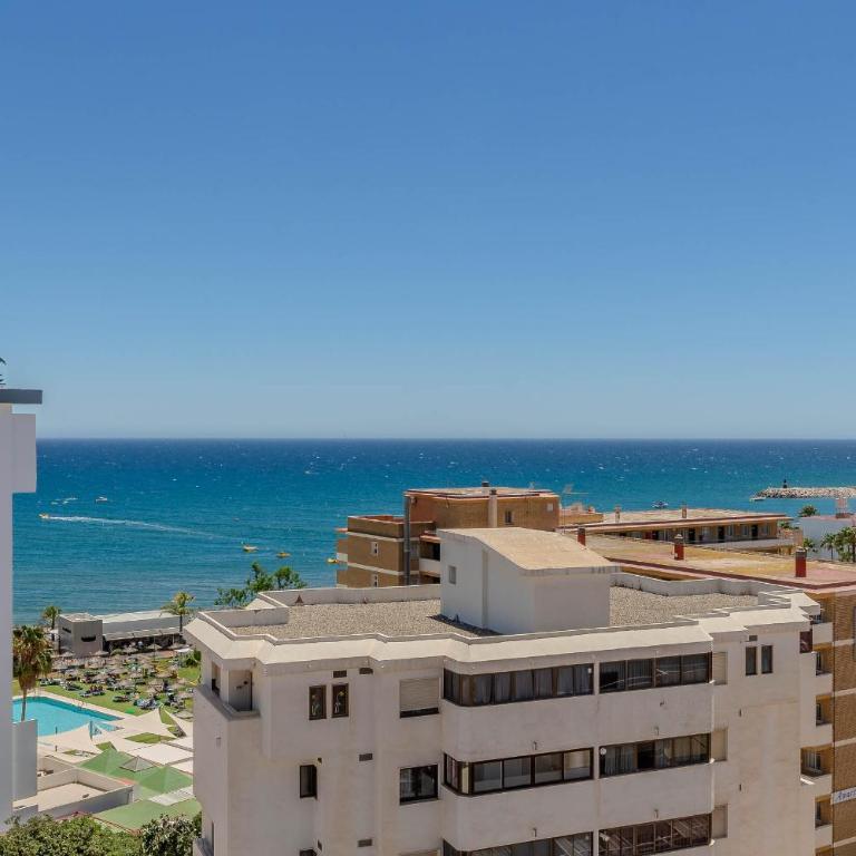 Moderno, con vistas y garaje a 100 metros de la playa - Apartamento de 2 dormitorios - 16