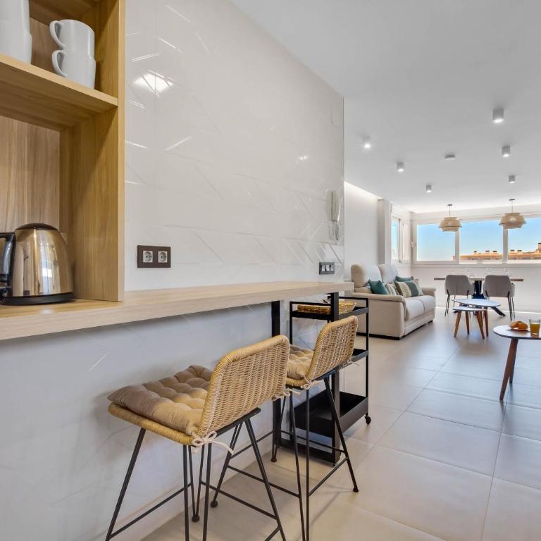 Moderno, con vistas y garaje a 100 metros de la playa - Apartamento de 2 dormitorios - 18