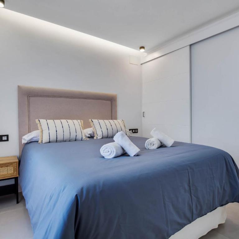 Moderno, con vistas y garaje a 100 metros de la playa - Apartamento de 2 dormitorios - 20