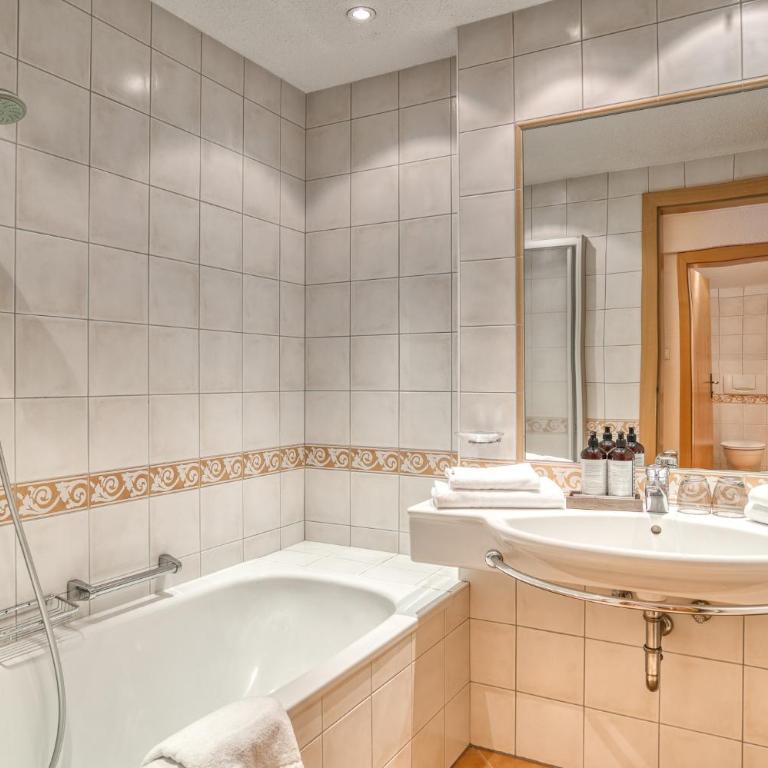 Hotel habicher hof - Your 4-Star Superior Wellness Hideaway - Suite - 6