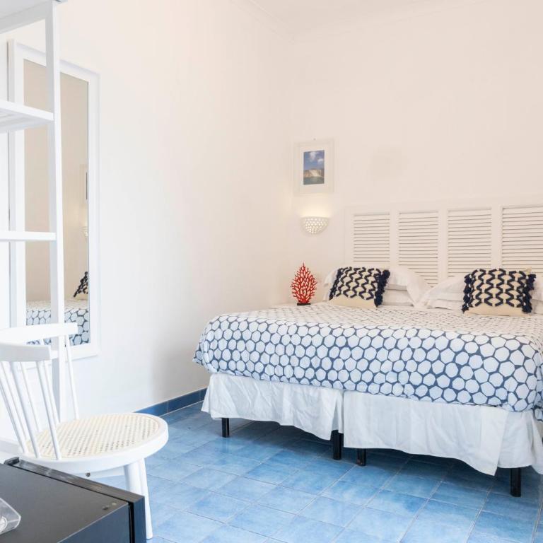 Hotel Chiaia Di Luna - 2 Camere Comunicanti (2 Adulti + 2 Bambini) - 4