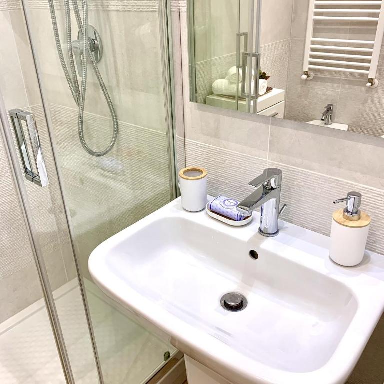 Appartamento metro Ponte Lungo - Appartamento con 1 Camera da Letto - 8