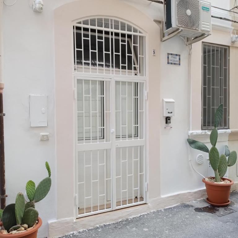Coral holiday - One-Bedroom House - 1