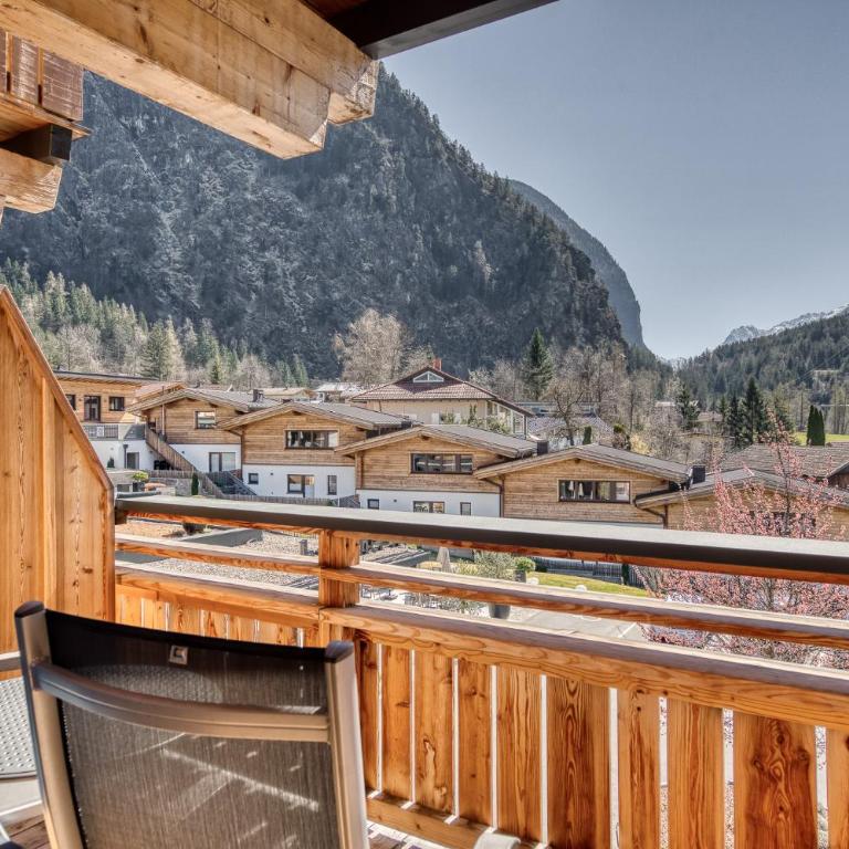 Hotel habicher hof - Your 4-Star Superior Wellness Hideaway - Suite with Mountain View - 1