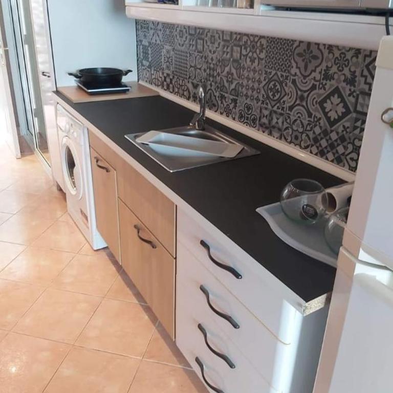 Apartamento 30 m al mar maravillosa vista mar, playa, piscina - Apartamento - 4