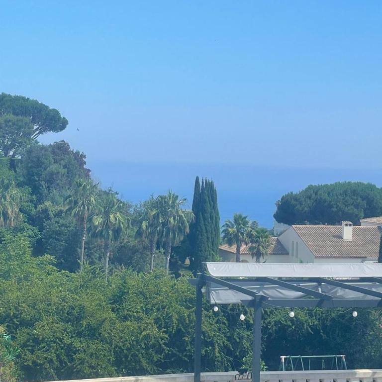 Villa avec piscine à Super Cannes - Villa - 1