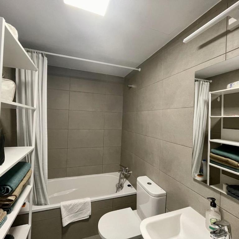 Downtown Estepona, pool and beach - Apartamento de 2 dormitorios - 21