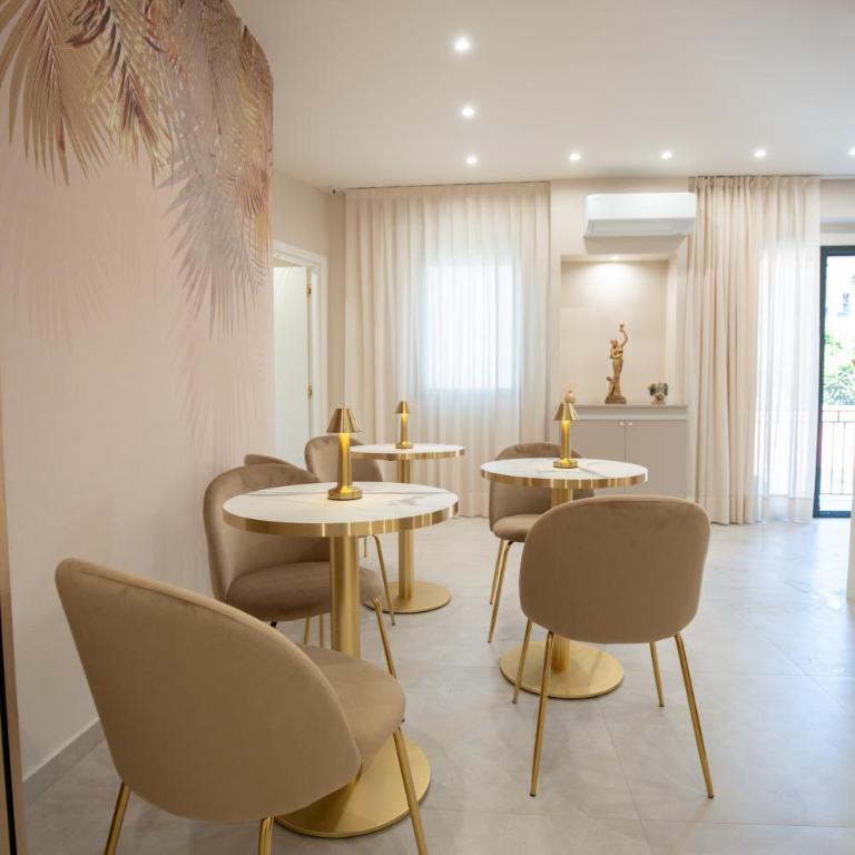 Nery Home Luxury Sea View Giardini Naxos - Camera King con Vista Giardino - 4