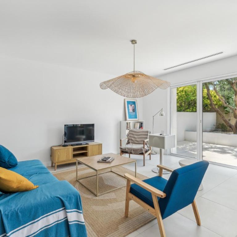 Maison contemporaine avec bassin à 300m de la mer - Villa - Côté Plage - 11