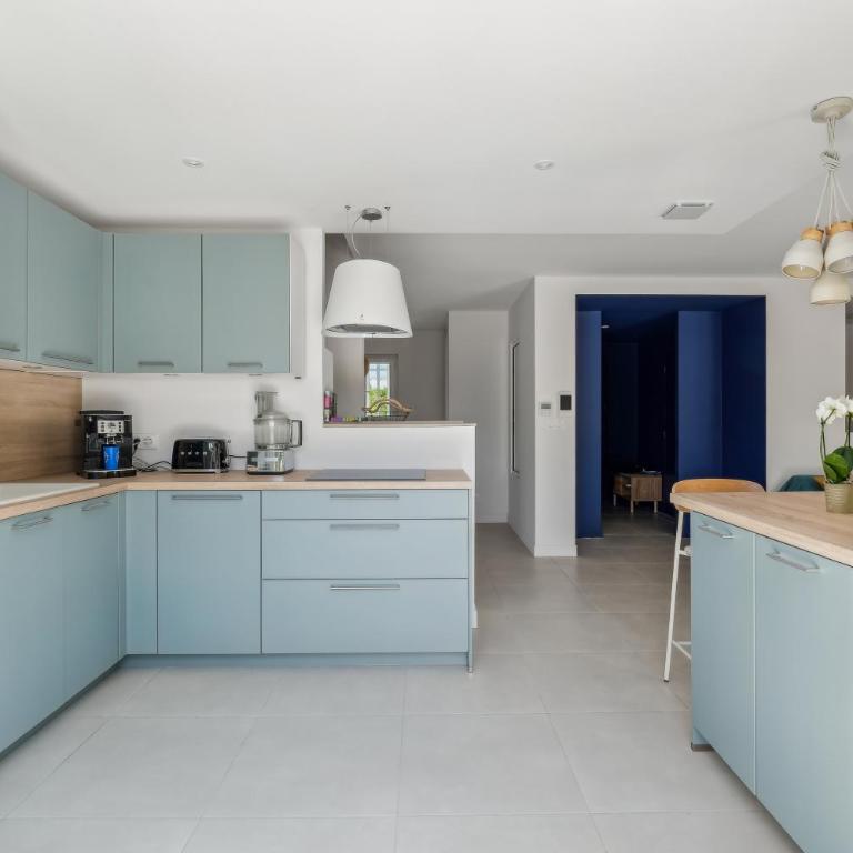Maison contemporaine avec bassin à 300m de la mer - Villa - Côté Plage - 5
