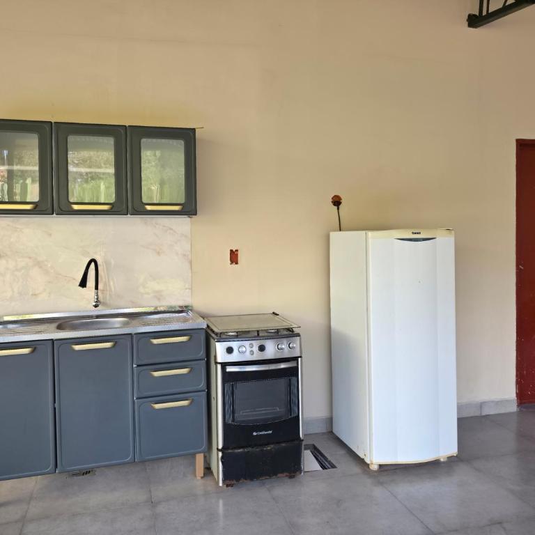 Ivy House Apart Hotel - One-Bedroom House - 3