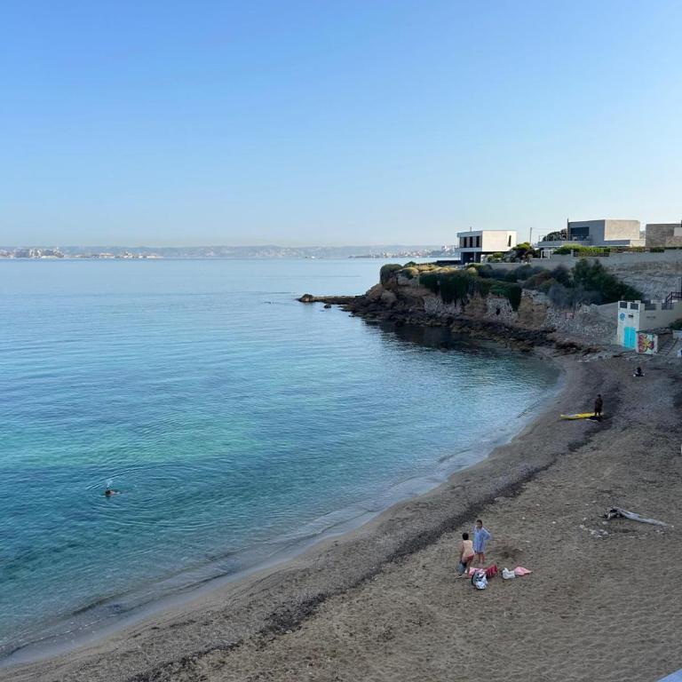 Maison contemporaine avec bassin à 300m de la mer - Villa - Côté Plage - 20