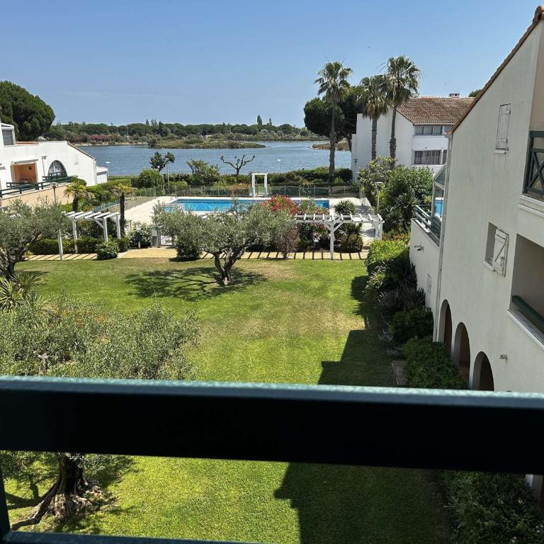 Appart 2 pièces avec piscine et parking à Port Camargue - FR-1-250-293 - Appartamento - 2