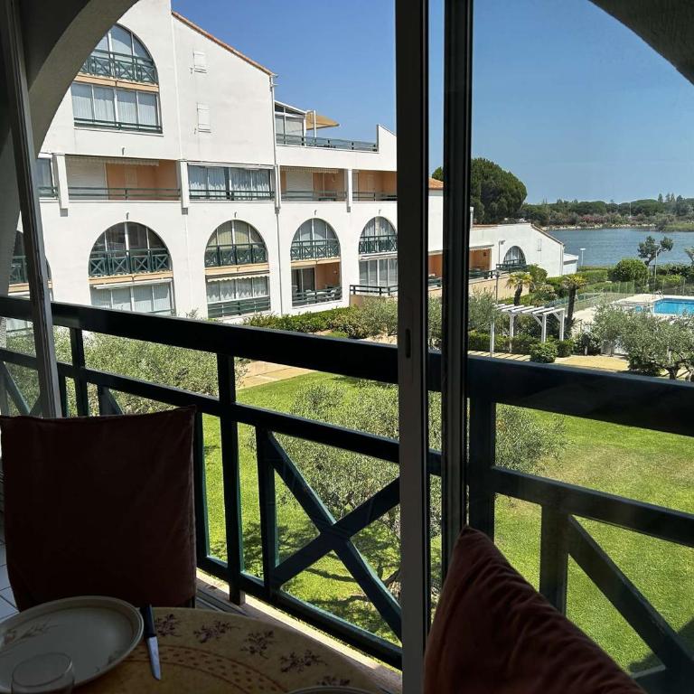Appart 2 pièces avec piscine et parking à Port Camargue - FR-1-250-293 - Appartamento - 3