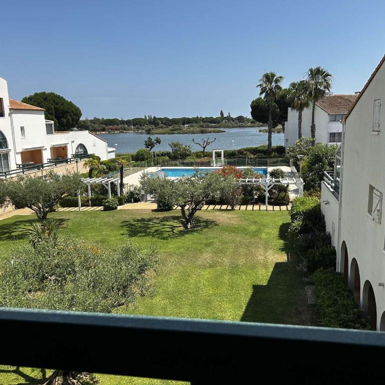 Appart 2 pièces avec piscine et parking à Port Camargue - FR-1-250-293 - Appartamento - 5
