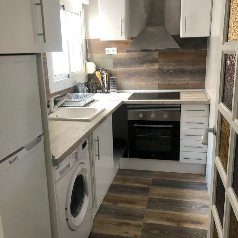 Angel 39 - Three-Bedroom Apartment - 16