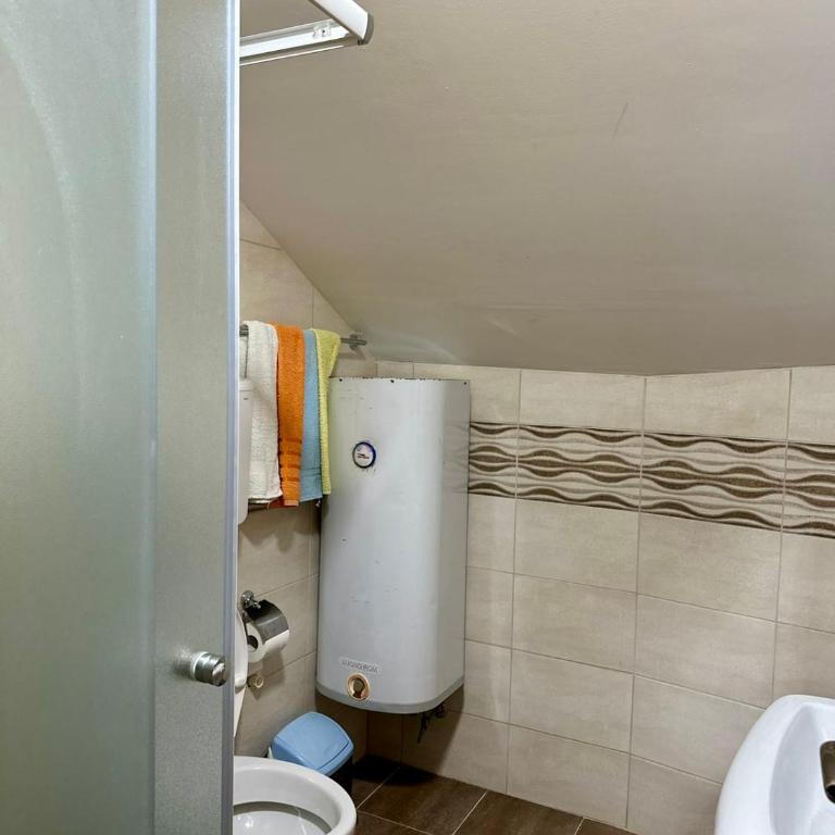 Apartmani Miodragović - nedaleko od Snežnika, 100 metara pre bazena - Apartman sa 1 Spavaćom Sobom - 3