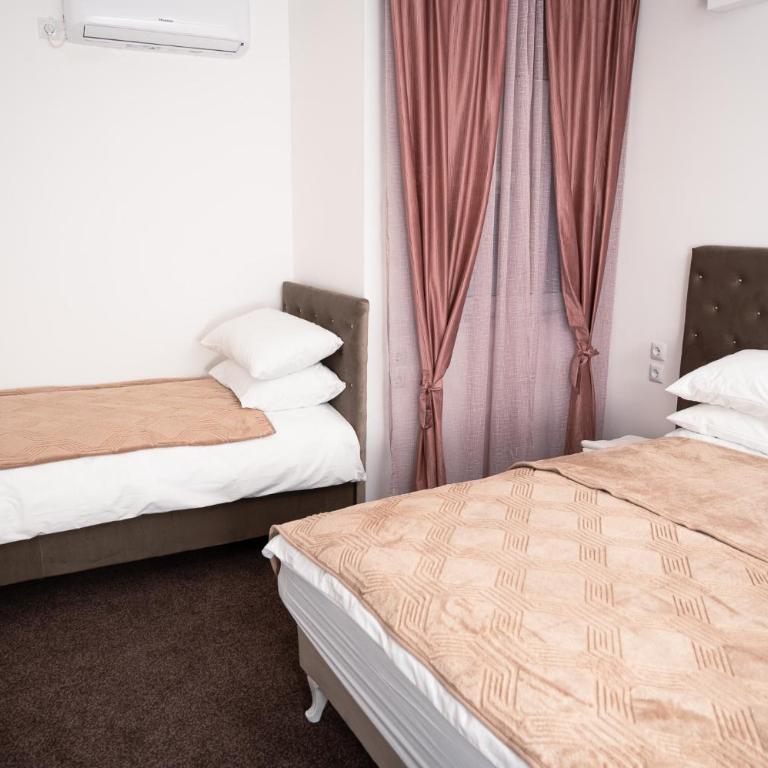Villa Palma - With Free Parking - Deluxe Double Room with Extra Bed - 8