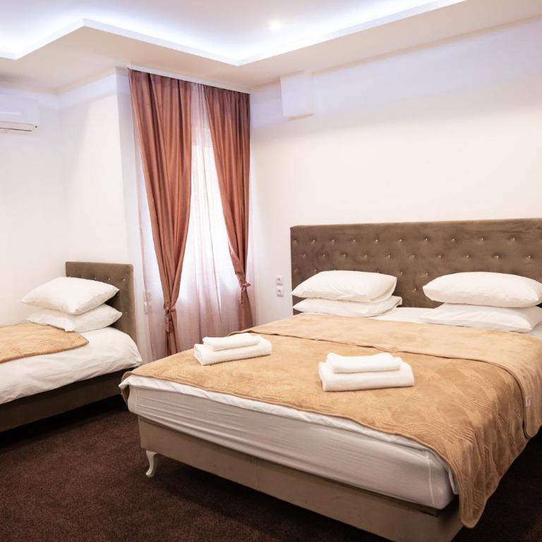 Villa Palma - With Free Parking - Deluxe Double Room with Extra Bed - 7