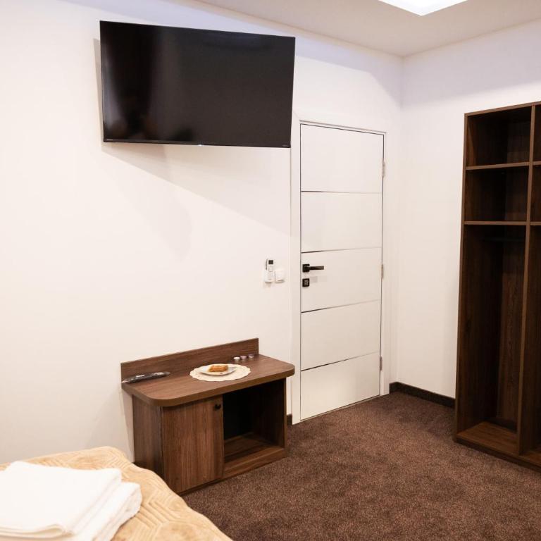 Villa Palma - With Free Parking - Deluxe Double Room with Extra Bed - 6