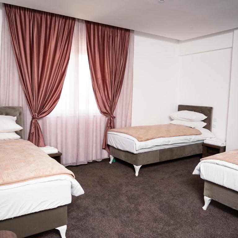 Villa Palma - With Free Parking - Basic Triple Room - 5
