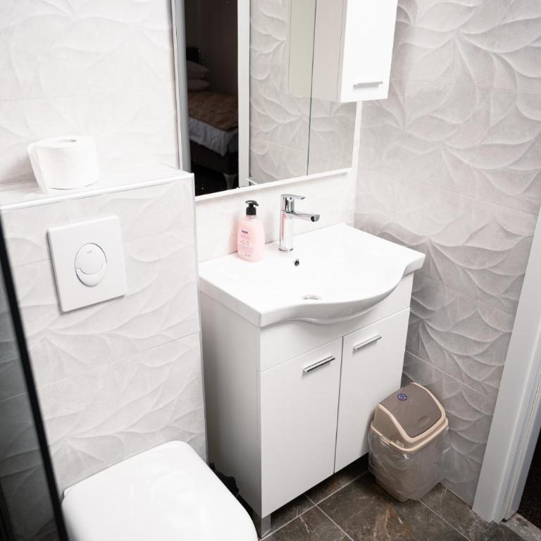 Villa Palma - With Free Parking - Basic Triple Room - 10