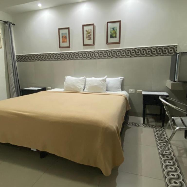 Hotel Santa Ana - King Room - 2