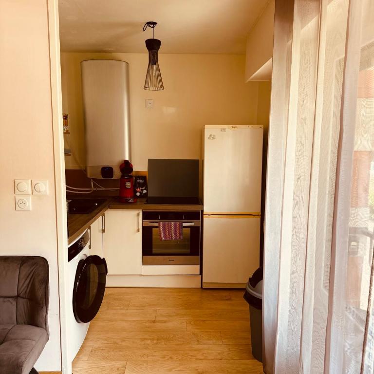 T2 Tout confort TV 55' avec canal séries netflix Disney Dazen Bein sport apple TV OCS paramount prime vidéo - Appartement 1 Chambre - 26