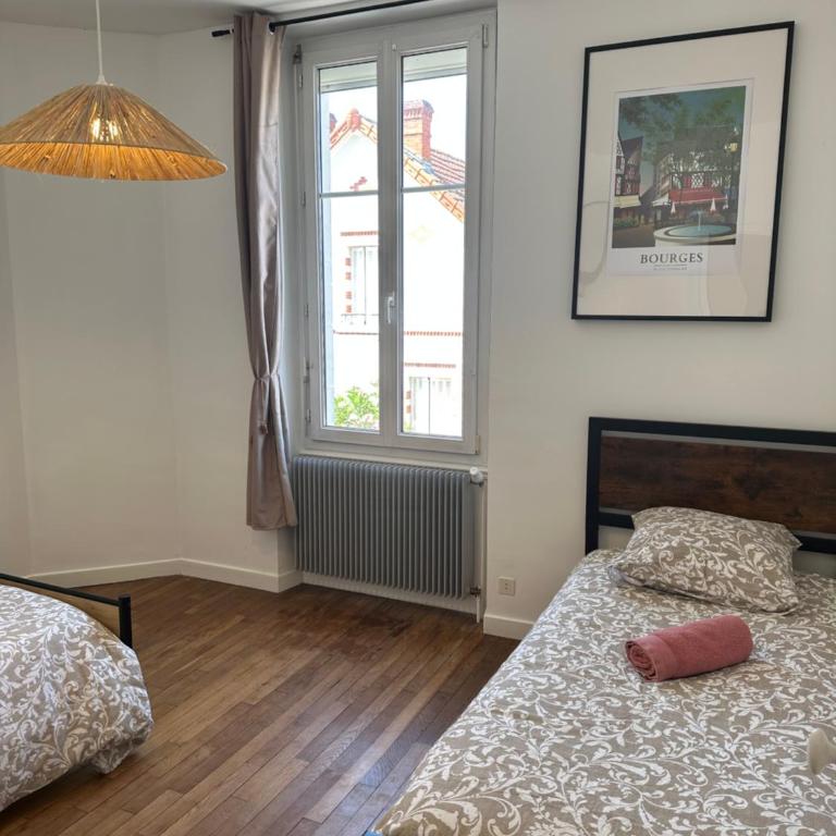 Maison familiale, 13 lits, 3 SDB, parking gratuit, jardin, terrasse - Maison 6 Chambres - 16