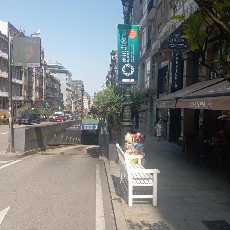 Piso Urzaiz en pleno centro de Vigo con Parking incluido - Apartment - 9