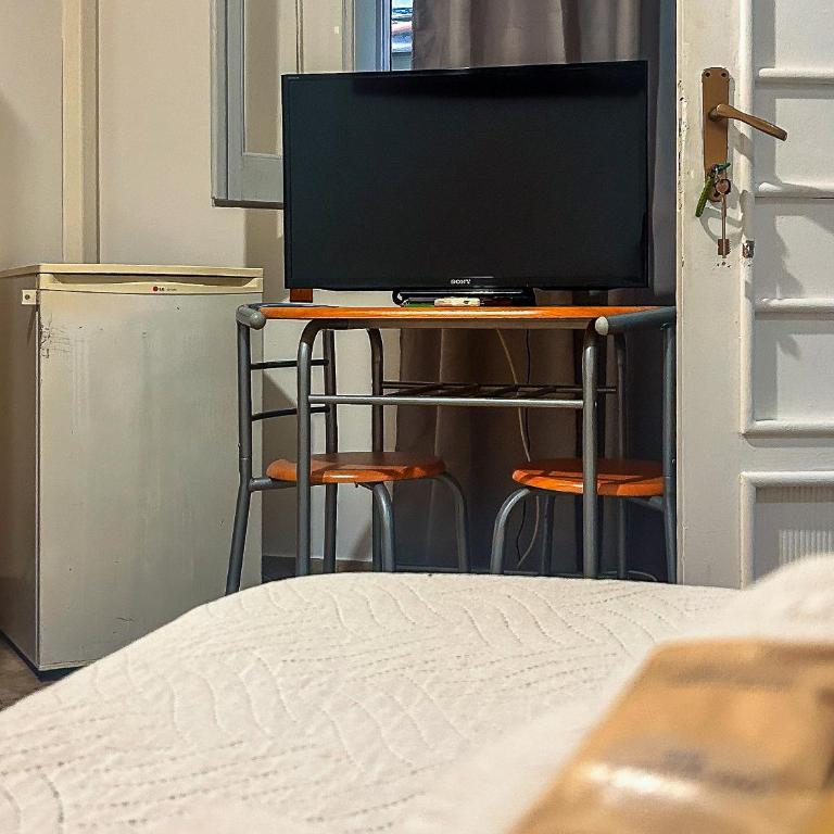 Cheapincenter - Camera Doppia con Letti Singoli con Bagno Privato Esterno - 8