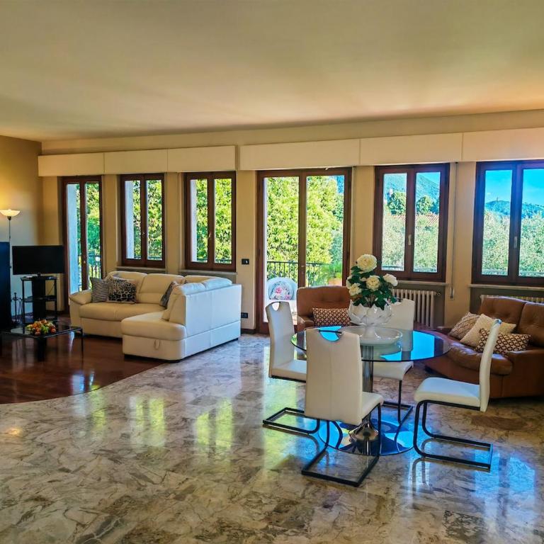 Villa Dina - Oasi di Pace tra le Colline - 15 min da Lucca - Casa con 3 Camere da Letto - 1